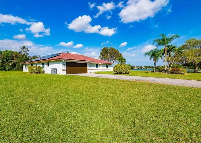 4/3.5 House With Pool- Boynton Beach, Fl.